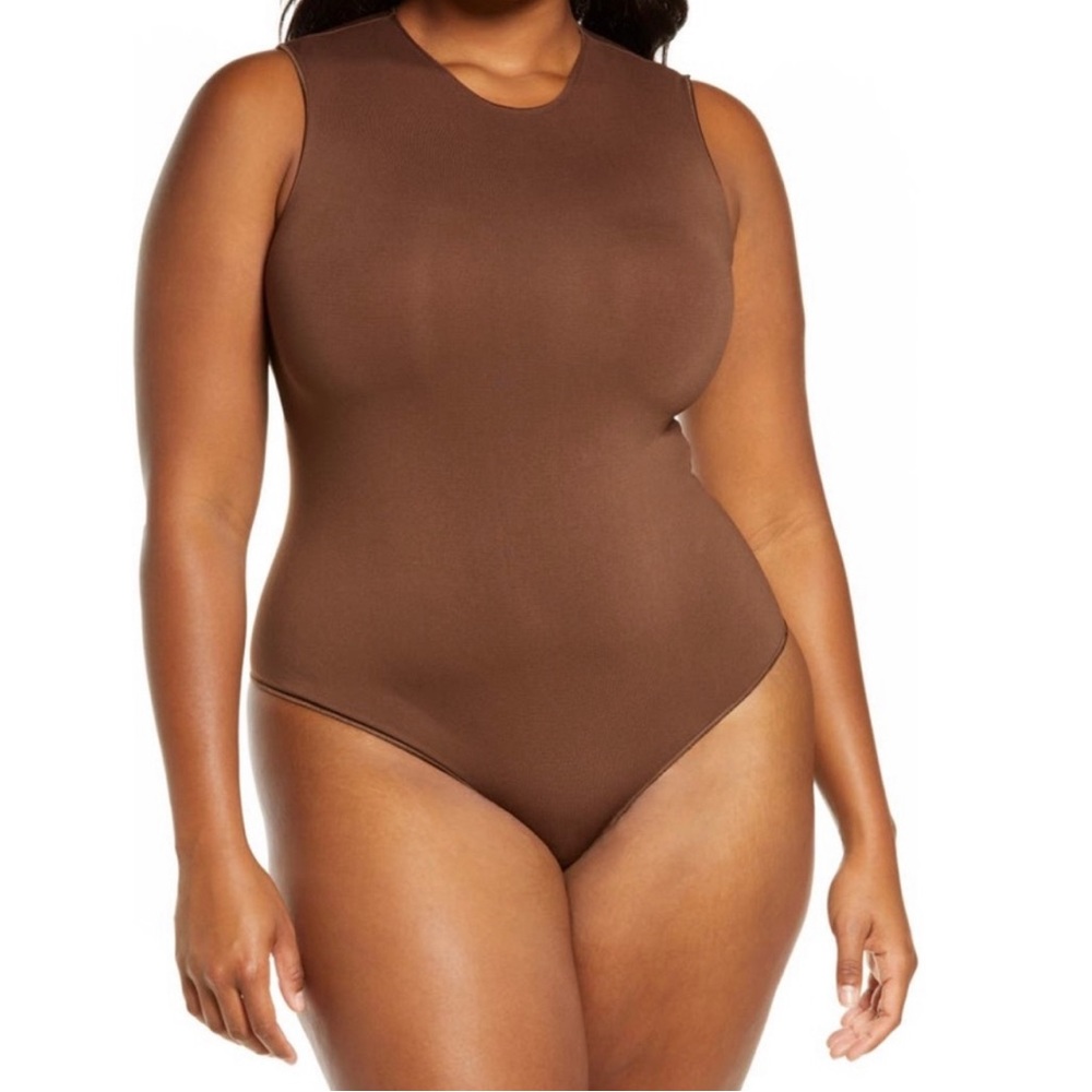 Skims essential crew neck bodysuit